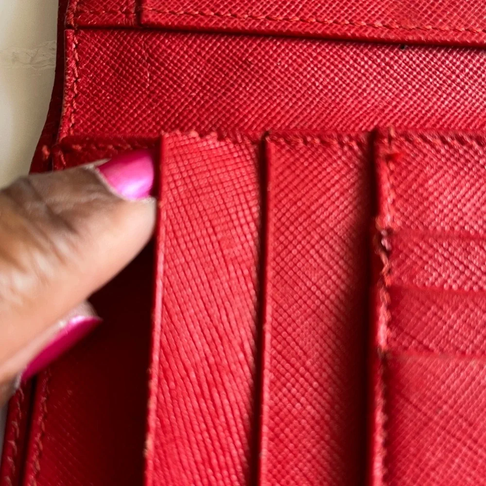 PRADA red Saffiano Leather Wallet. PRADA logo on flap. Preowned condition. - Picture 7 of 16